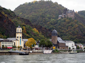 Sankt Goarshausen With Katz Castle Behind
