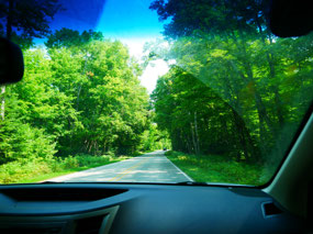 Drive to Munising Harbor - UP MI