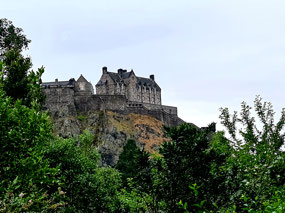 Walk back to Castle - Edinburgh Scotland