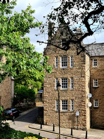 Up the hill to Stirling Castle - Stirling Scotland