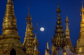 Full moon shining its light