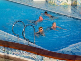8:00 am "swimming"