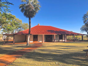 Old Millstream homestead - wide verandahs