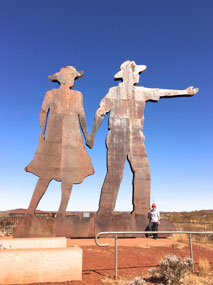 Huge statue of Stan & Ella Hilditch