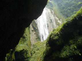 Jingxi Waterfalls and Love Ball Village (9)