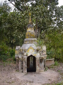 Mengla Market Village N Walk (13)