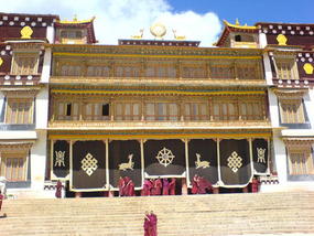 Town & Monastery Walk (12)
