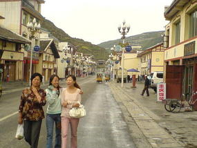 Beautiful Town Walk (2)