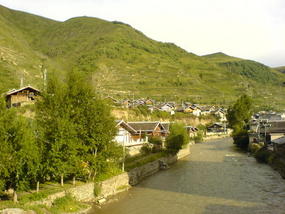 Beautiful Town Walk (6)