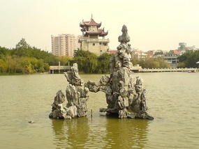 Qingyuan Mountain & East Lake Park (4)
