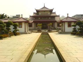 Qingyuan Mountain & East Lake Park (6)