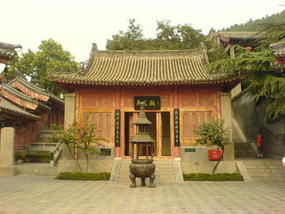 The Longmen Caves (26)