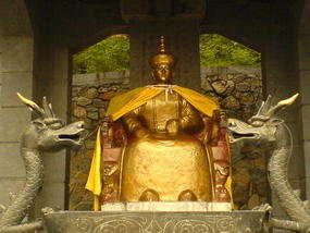 The Longmen Caves (28)