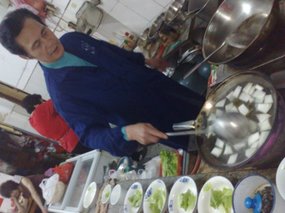 Yu Jins Vietnamese Eatery 01