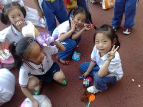 Earthquake Playground Market 22
