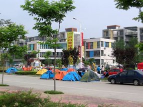 Deyang Tent City 01
