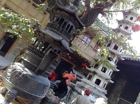 Huali Temple,  Wenhua & Liwan Parks