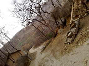 The Beginnings of the Ancient Silk Road 