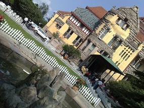 Art Museum, Churches & Underwater World