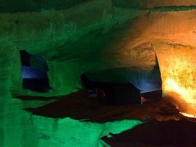The Mysterious Grottoes of Huangshan