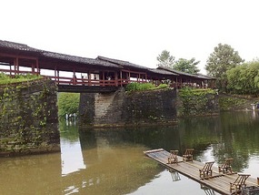 Caihong Bridge in Qinghua Village