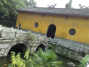 Jiujiang Lake & City  Adventure