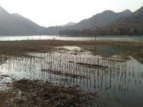 In search of Mulder & Scully at Xiane Lake with Fi