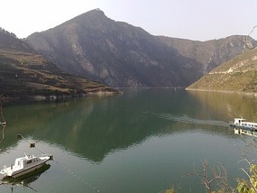 In search of Mulder & Scully at Xiane Lake with Fi