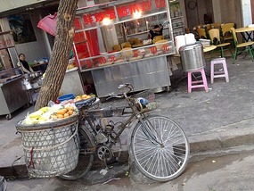 Shantou City & The Rong River & District Walk