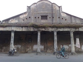 Shantou City & The Rong River & District Walk