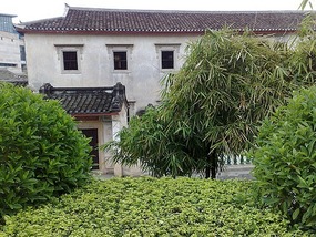 Meizhou Hakka Peoples Museum & Lianfang Tower (Hua