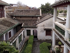 Meizhou Hakka Peoples Museum & Lianfang Tower (Hua