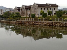 Meizhou Hakka Peoples Museum & Lianfang Tower (Hua