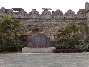 City Wall, River & Spring Festival Adventure