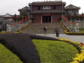 Zhaoqing Museum & River Alleys Adventure