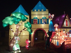 The Lantern Festival on the Xian City Walls