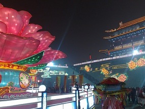 The Lantern Festival on the Xian City Walls