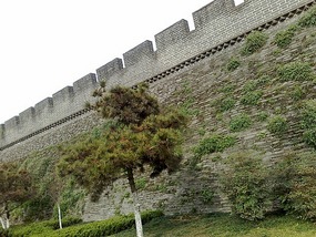 The Ancient City Wall & Tiger Bridge Remains