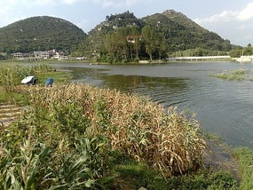 Anshun City & Lake Adventure