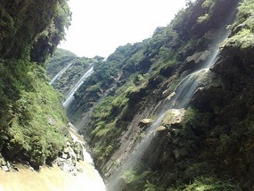 Xingyi & The MaLing Gorge Adventure