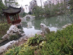Three Lanes & West Lake Adventure