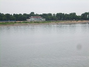 Jinjiangshan & Yalu River  Border