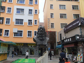Dafen Art & Painting Village