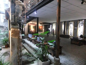 Dafen Art & Painting Village