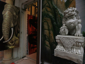 Dafen Art & Painting Village