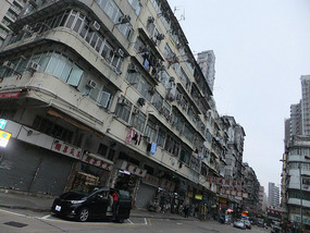 Temple Street & Victoria Harbour