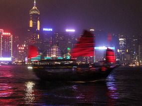 Temple Street & Victoria Harbour