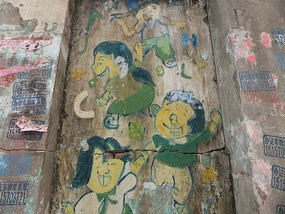 A Tomb Sweeping Easter On Bird Pagoda Hill