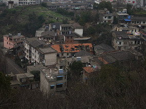 A Tomb Sweeping Easter On Bird Pagoda Hill