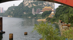 Longtan Lake & Plenty of Beers N Noodles in Liuzho